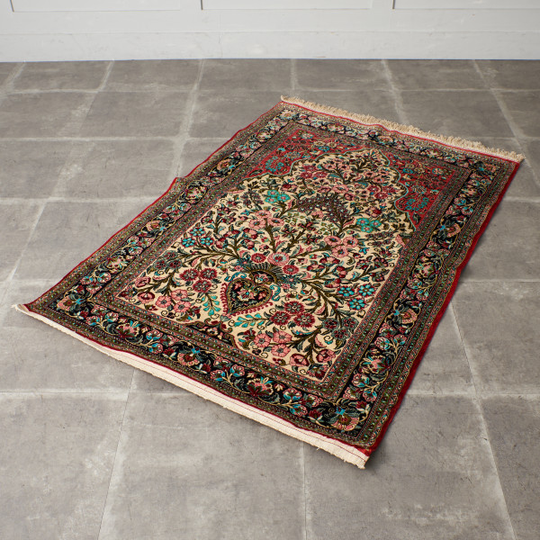 シルクxウール製 手織り ペルシャ絨毯