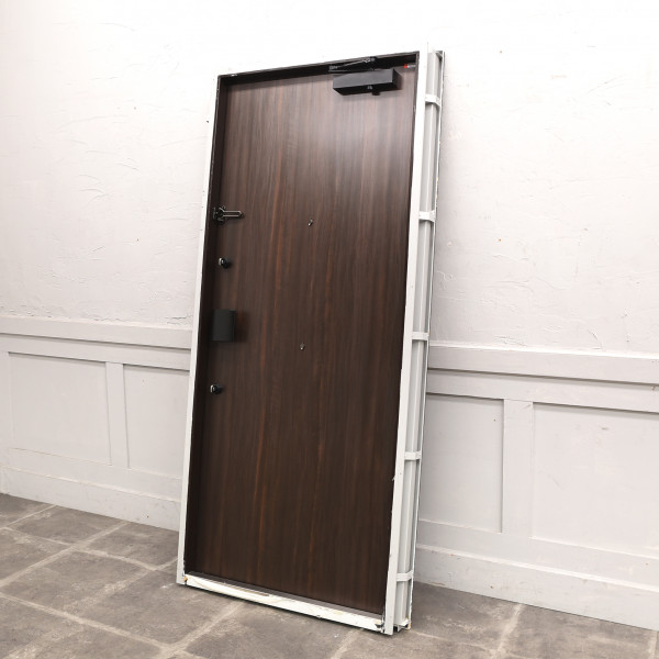 イズヤオンライン モデルルーム展示品 玄関ドア