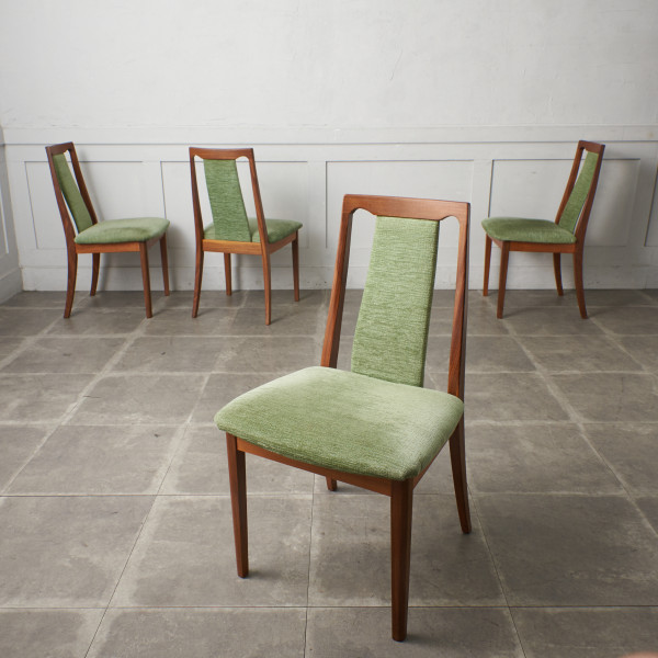 ジープラン G-PLAN]Fresco パッドバックダイニングチェア 4脚セット (Carver Chair 4566D) - Rocca -  デザイナーズ家具・北欧家具など暮らしを豊かにするインテリアショップ